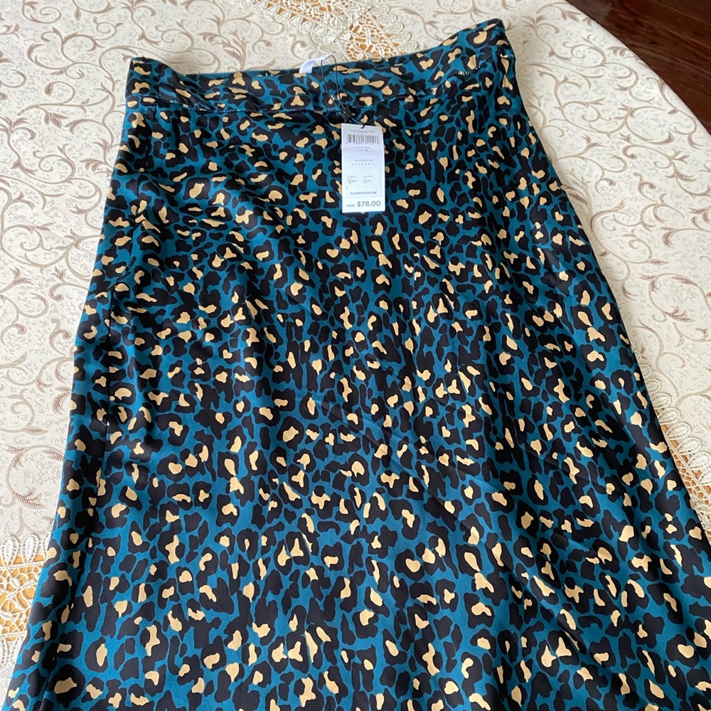 Brand new BCBG skirt